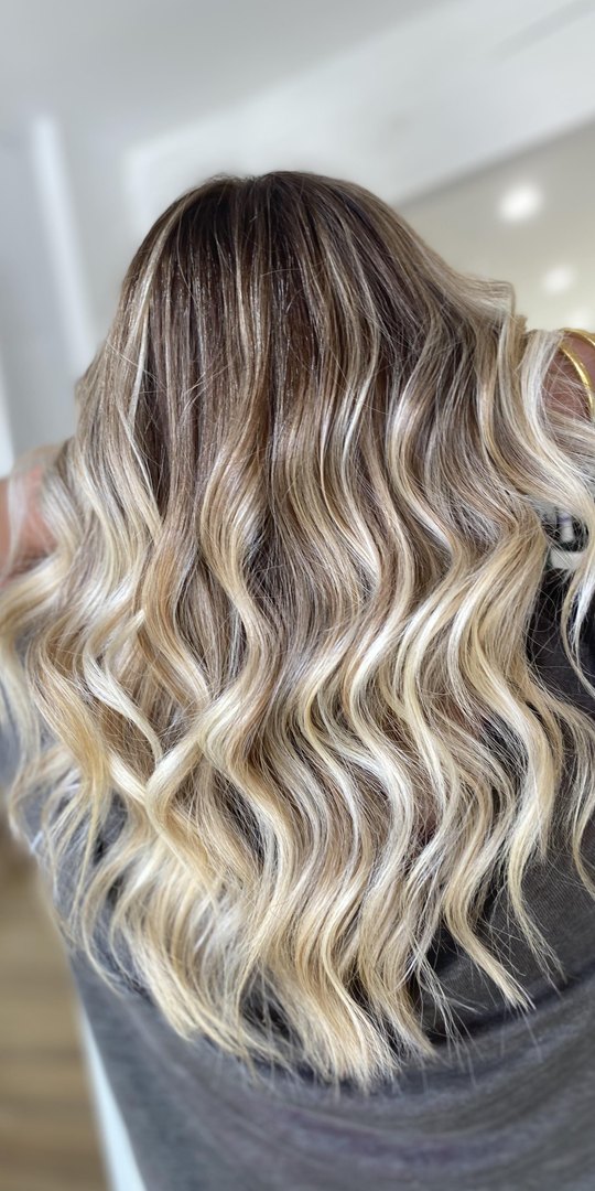 Après, Balayage sur fond doré