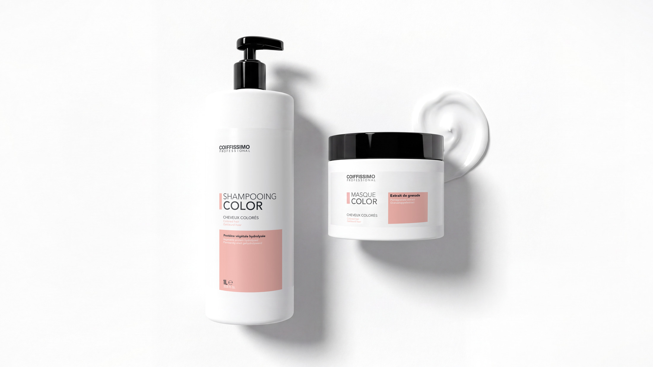 Shampooing cheveux colorés avec le masque cheveux colorés, vue de dessus