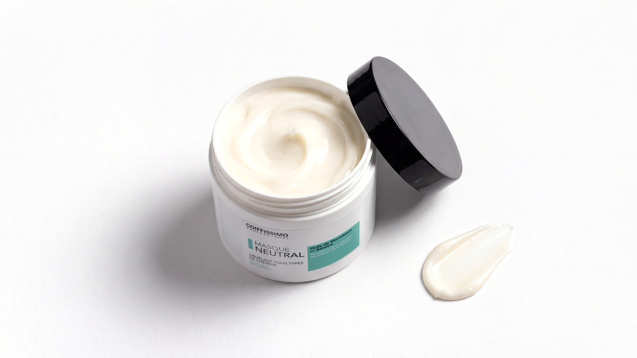 Masque usage fréquent et sa texture crème, vue de dessus