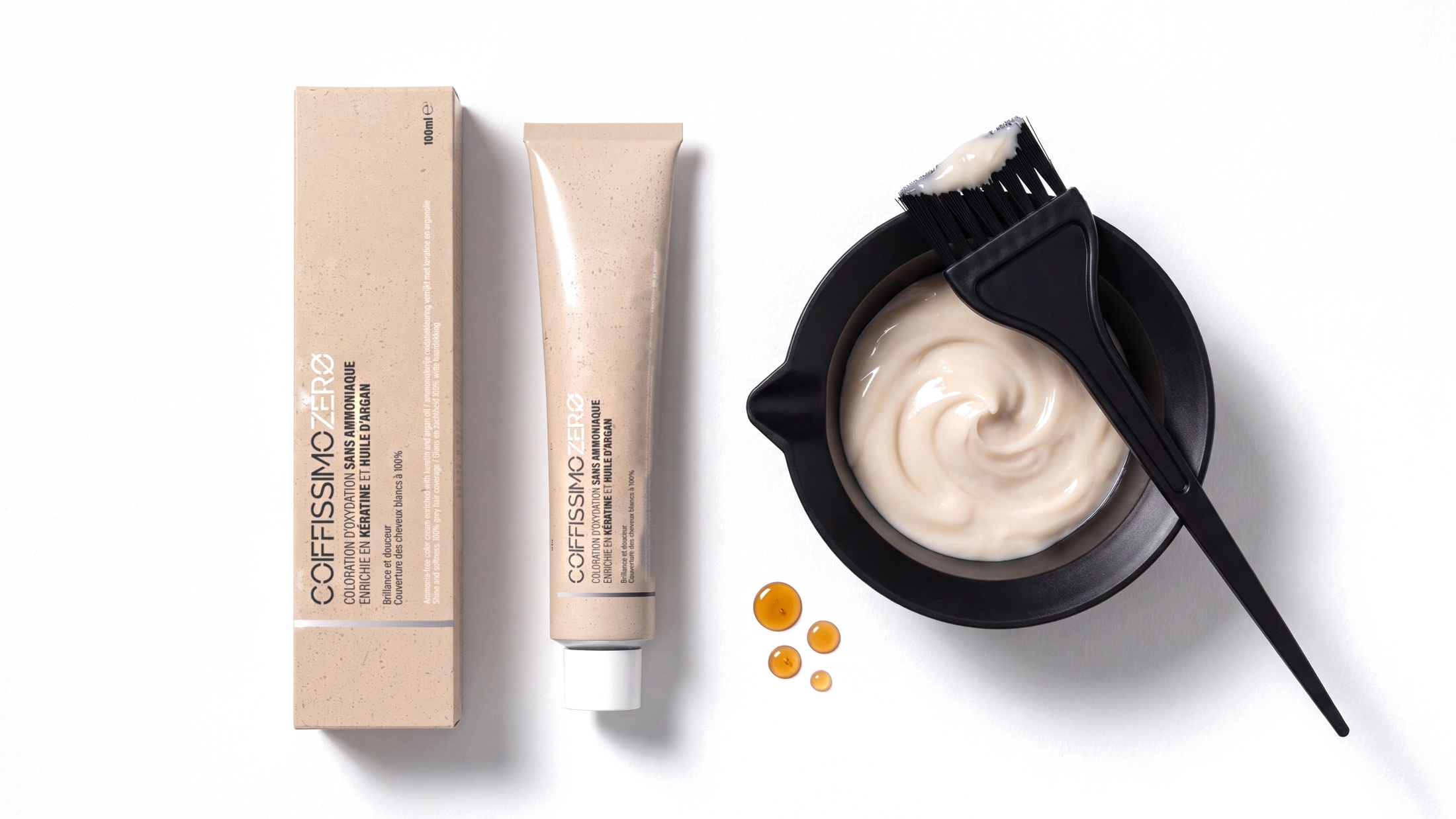 Coiffissimo Zero, étui, tube et bol de crème colorante avec pinceau, vue de dessus